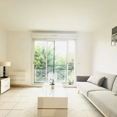 Appartement Des Lilas 25Km De Paris Et Disney Pontault-Combault Exterior photo